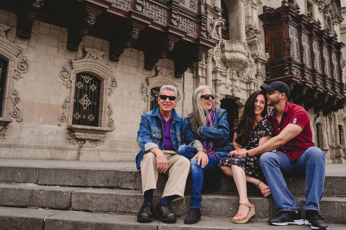 viaje en lima perú sesión de fotos airbnb experiences fotografía de viajes lifestyle photographer in lima perú