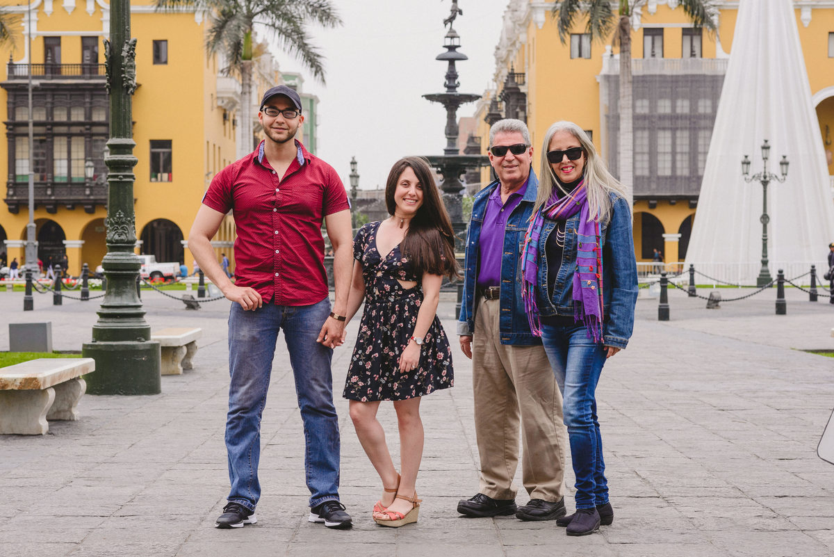 viaje en lima perú sesión de fotos airbnb experiences fotografía de viajes lifestyle photographer in lima perú