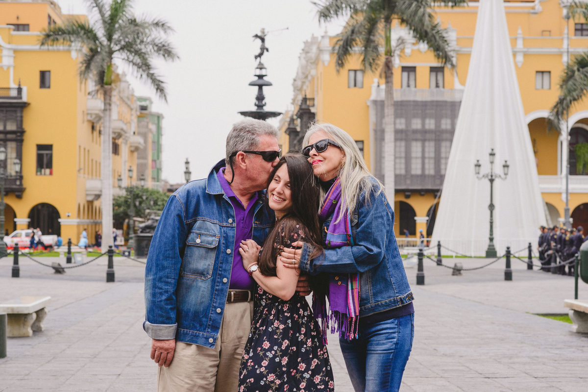 viaje en lima perú sesión de fotos airbnb experiences fotografía de viajes lifestyle photographer in lima perú