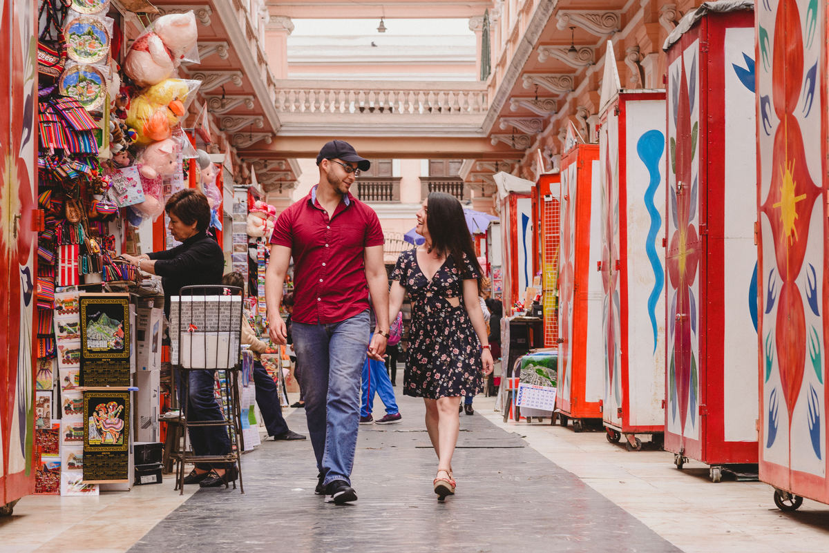 viaje en lima perú sesión de fotos airbnb experiences fotografía de viajes lifestyle photographer in lima perú