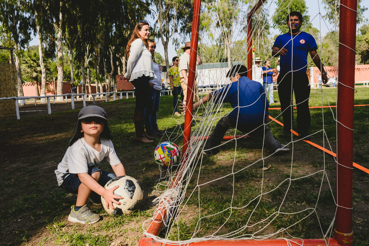 Fiesta infantil de juan martin en centro de criadores de mamacona fiesta temática de futbol fiestas infantiles distintas en lima perú fotógrafo joanna pantigoso ideas de fiestas infantiles partido de futbol