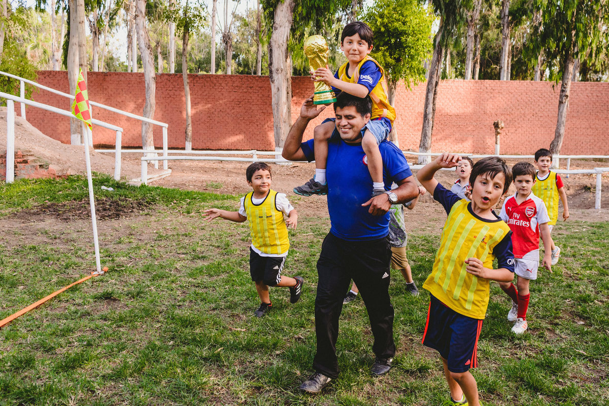 Fiesta infantil de juan martin en centro de criadores de mamacona fiesta temática de futbol fiestas infantiles distintas en lima perú fotógrafo joanna pantigoso ideas de fiestas infantiles partido de futbol