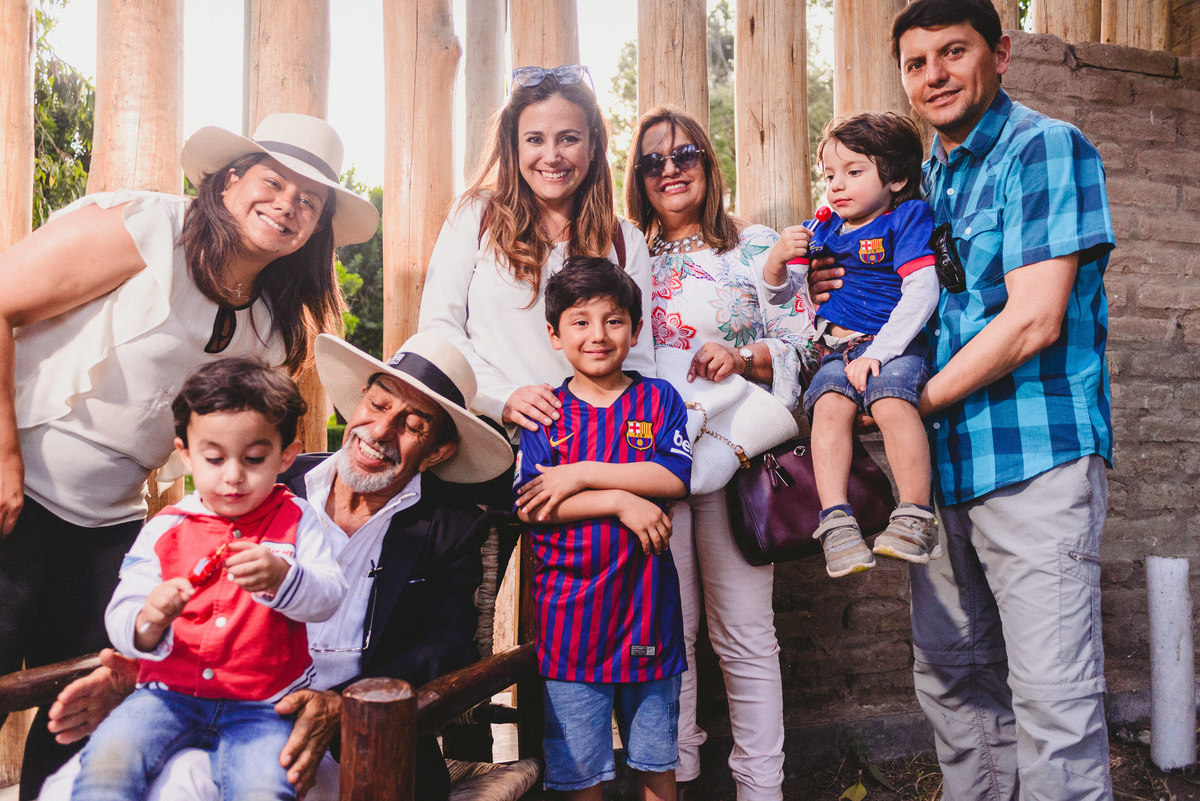 Fiesta infantil de juan martin en centro de criadores de mamacona fiesta temática de futbol fiestas infantiles distintas en lima perú fotógrafo joanna pantigoso ideas de fiestas infantiles partido de futbol foto familiar
