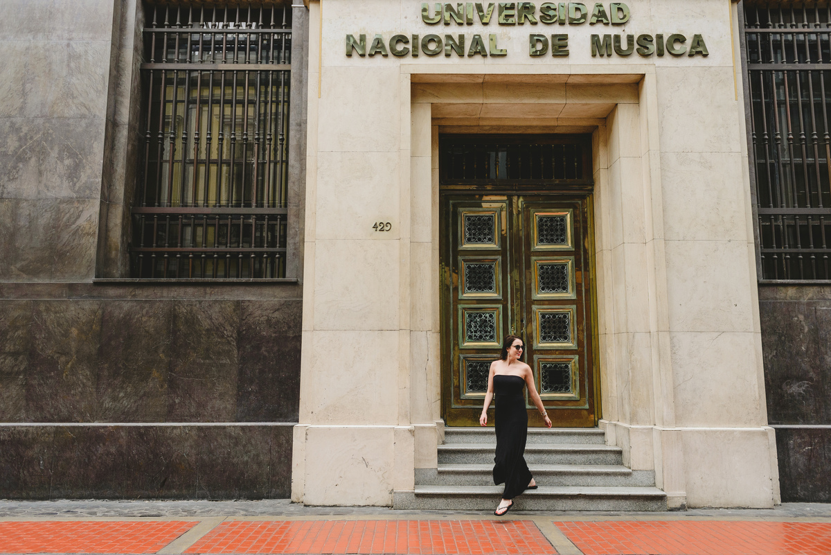 branding photography, fotografía de marcas, retratos corporativos, lima, perú, fotógrafo profesional, fotografía de viajes, vacation photography, airbnb experiences, lima, perú, joanna pantigoso, musician 