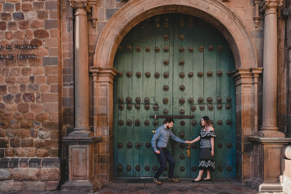 photo session, cusco, peru, flytographer, couple, anniversary, vacation photography