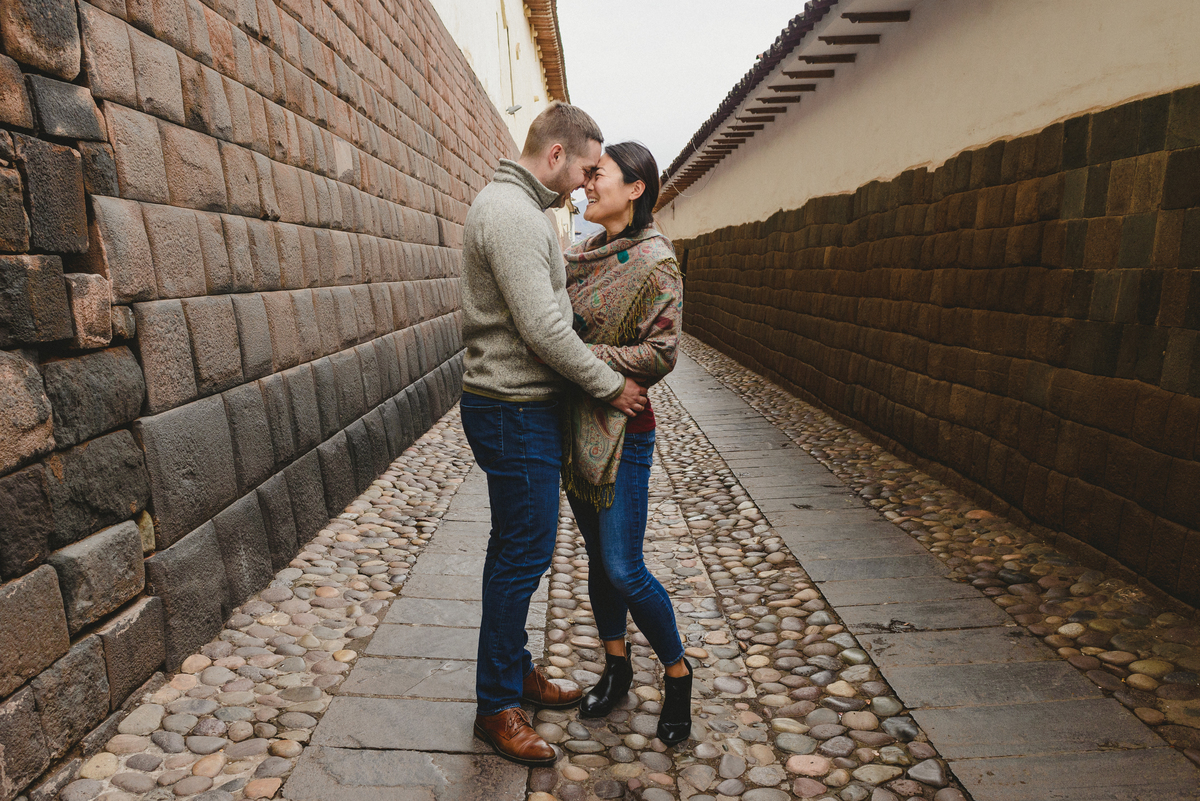 photo session, cusco, peru, flytographer, couple, anniversary, vacation photography