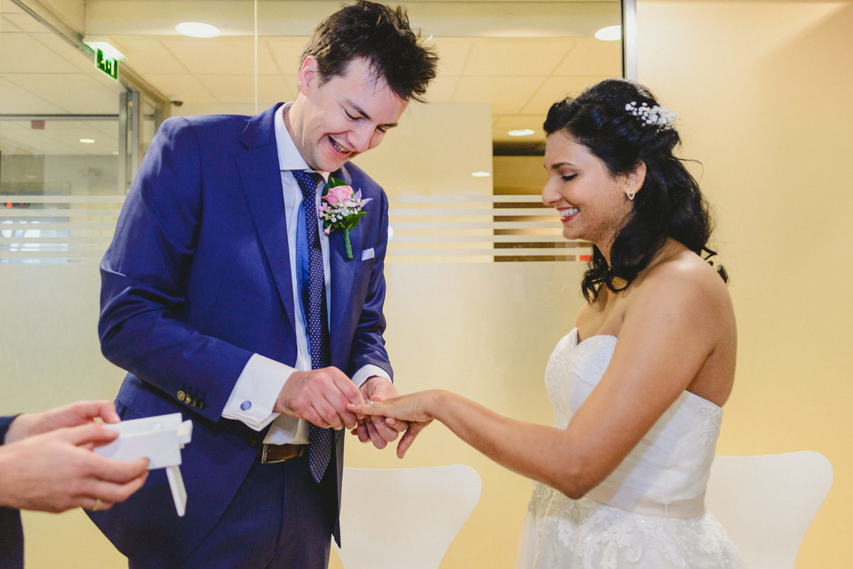 trouwfotograaf, wedding, civil ceremony, stadsloket amsterdam zuid, bruiloft, verloofd