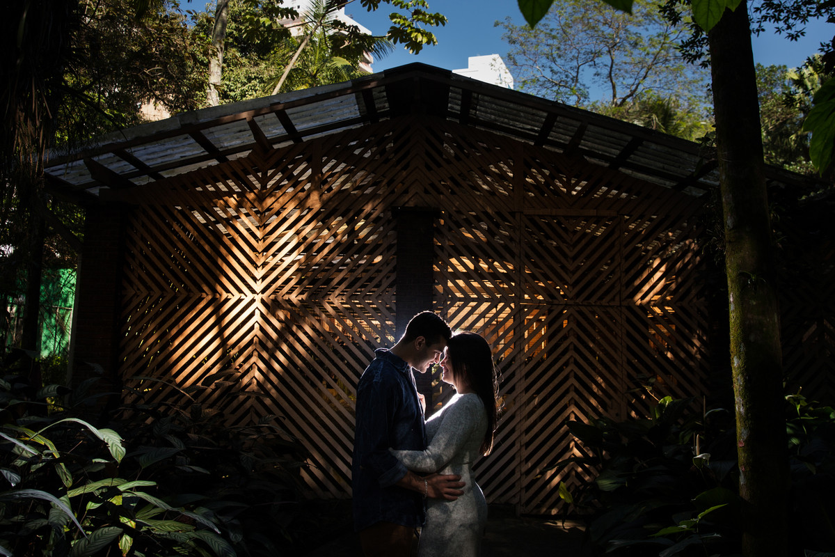 Bruno Brum foto e filmagem - Santos Orquidario - ensaio de casamento - casal feliz