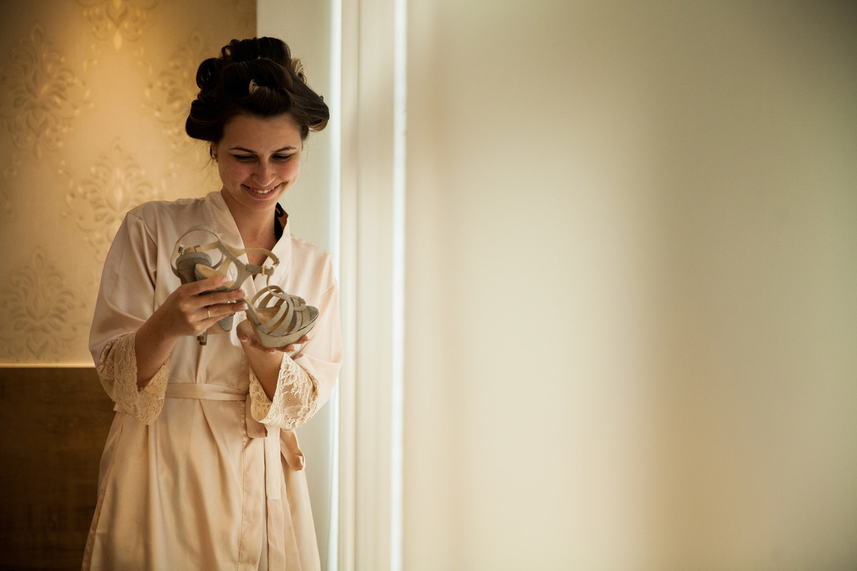 Bruno Brum foto e filmagem - Santos - Sao Paulo - casamento - Noiva sapato de noiva