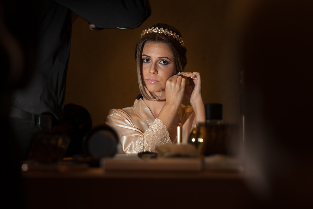 Bruno Brum foto e filmagem - Santos - Sao Paulo - casamento - noiva no espelho