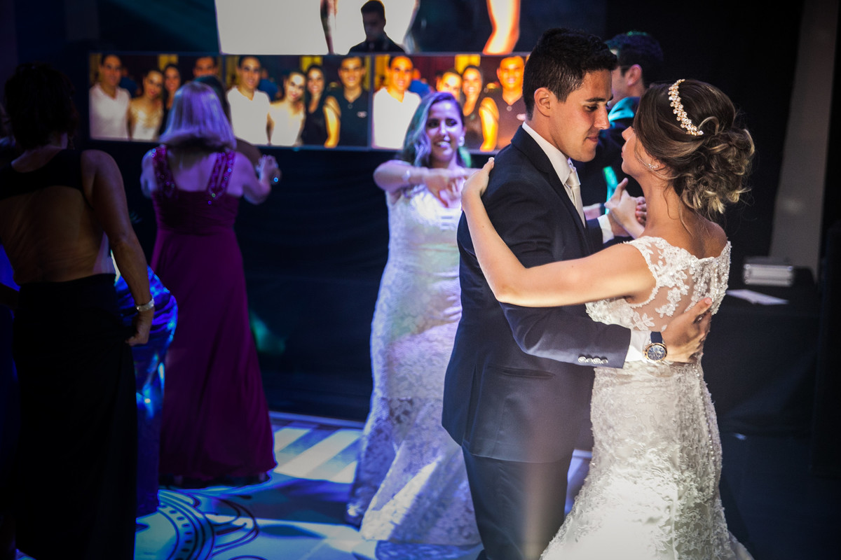 Bruno Brum foto e filmagem - Santos - Sao Paulo - casamento - valsa dos noivos