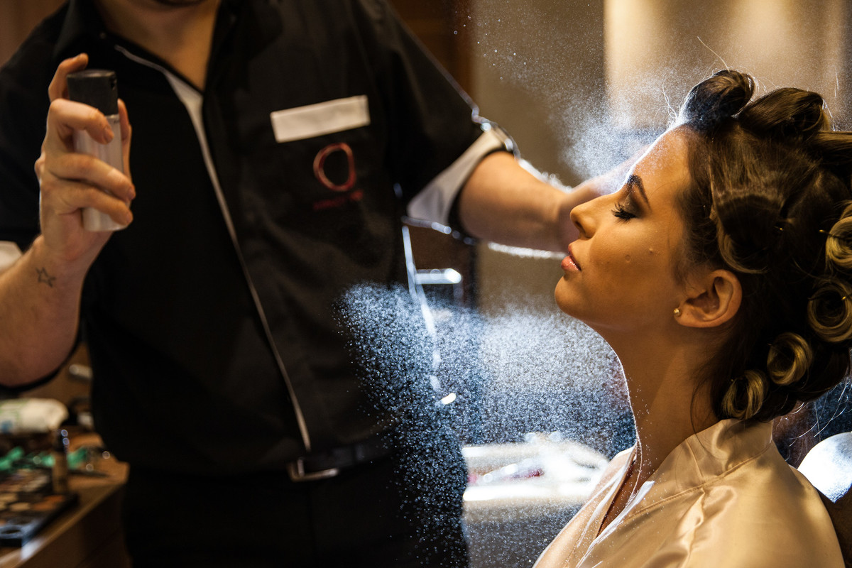 Bruno Brum foto e filmagem - Santos - Sao Paulo - casamento - spray na noiva