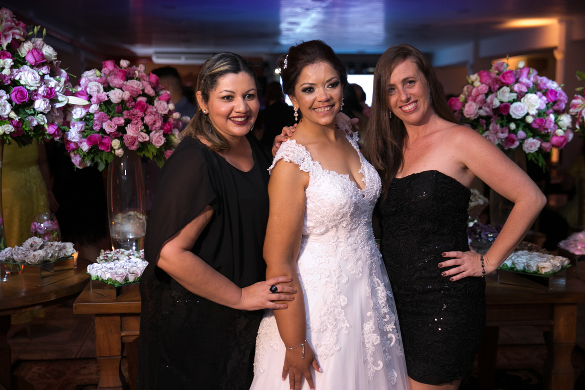 noiva CAlves com as assessoras Simone Infinit Assessoria e Cinthia Ornellas Assessoria