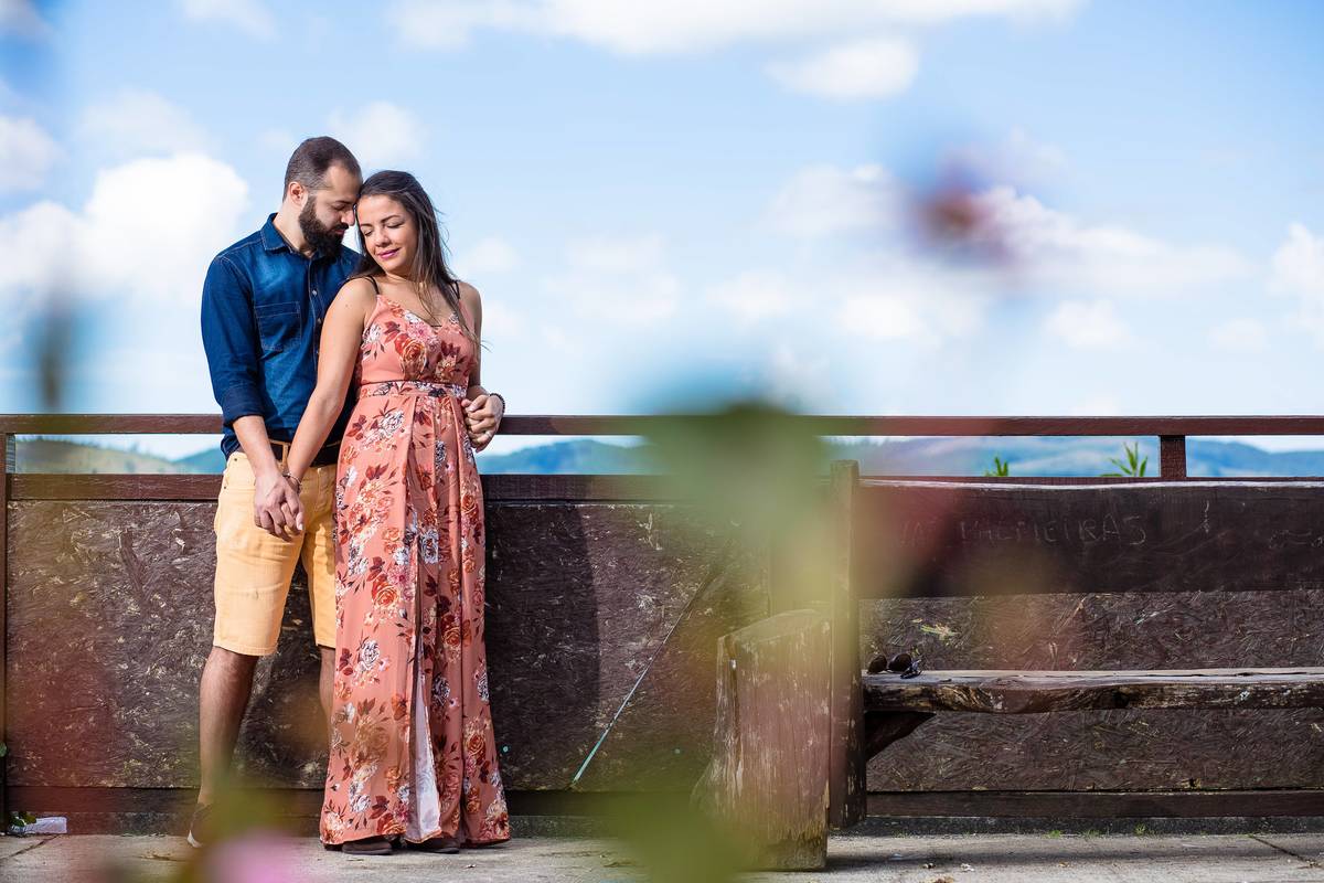 Campos do Jordão  Morro do Elefante Ensaio de noivos são paulo fotografo santos casal amor carinho buque blog de casamentos vireinoiva vou casar esession