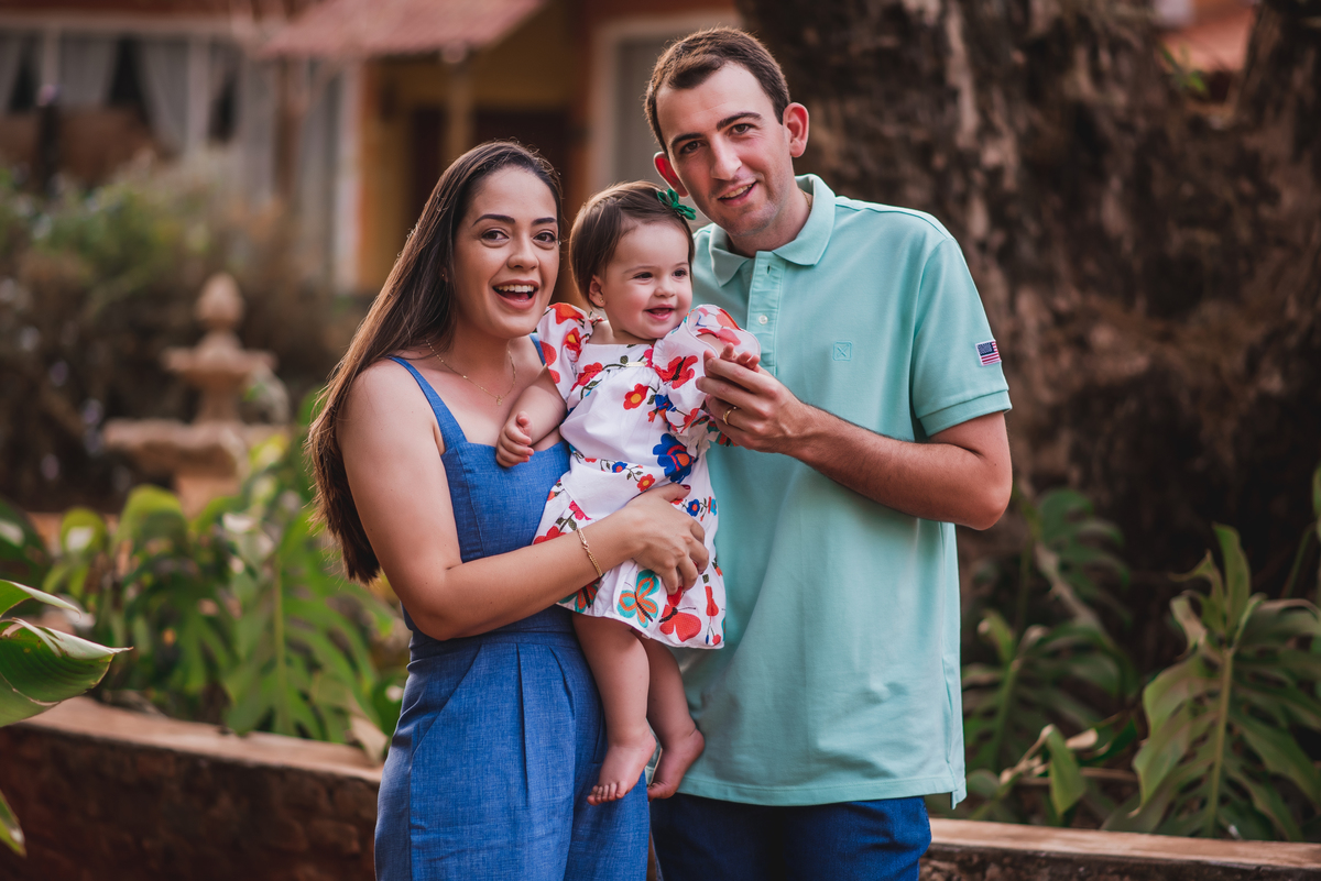 A Ana luiza se divertiu muito no seu ensaio Smash the Cake que fizemos no nosso estúdio em Bebedouro - Sp
