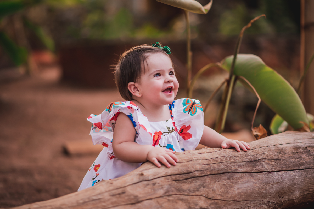 A Ana luiza se divertiu muito no seu ensaio Smash the Cake que fizemos no nosso estúdio em Bebedouro - Sp