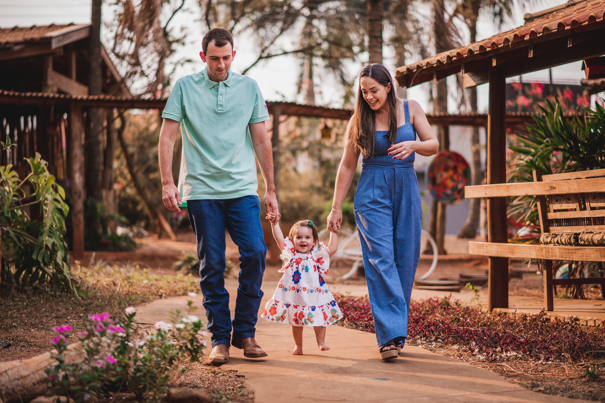 A Ana luiza se divertiu muito no seu ensaio Smash the Cake que fizemos no nosso estúdio em Bebedouro - Sp