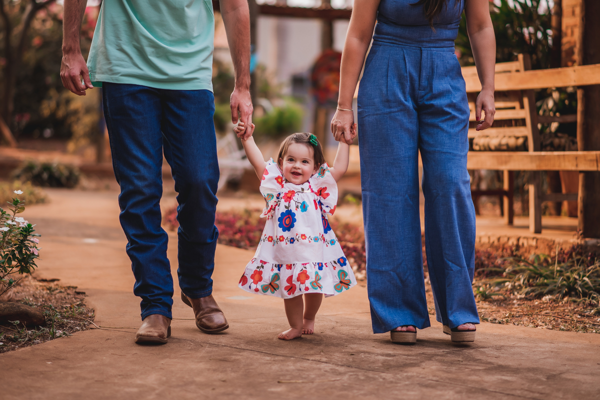 A Ana luiza se divertiu muito no seu ensaio Smash the Cake que fizemos no nosso estúdio em Bebedouro - Sp