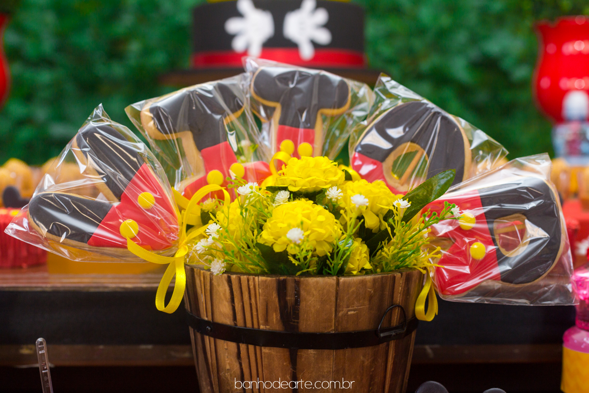 Aniversário Infantil  | Tema Mickey | Vitor 3 anos | Pirulitos com nome da criança Mickey Mouse