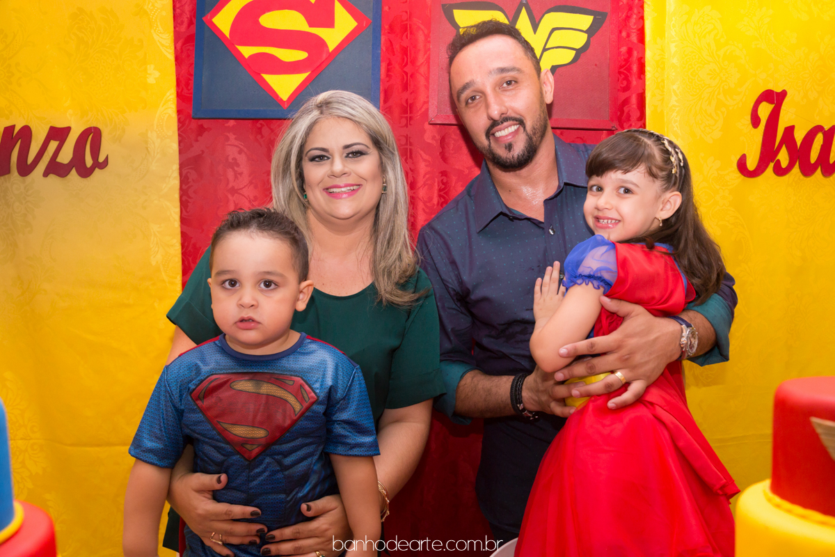 Aniversário tema Super Homem e Mulher Maravilha | Isadora e Lorenzo