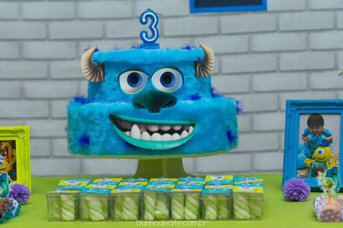 Tema Monstros S.A | Yuri Kenzo 3 anos fotografado por Banho de Arte |  Bolo Fake Monstros SA