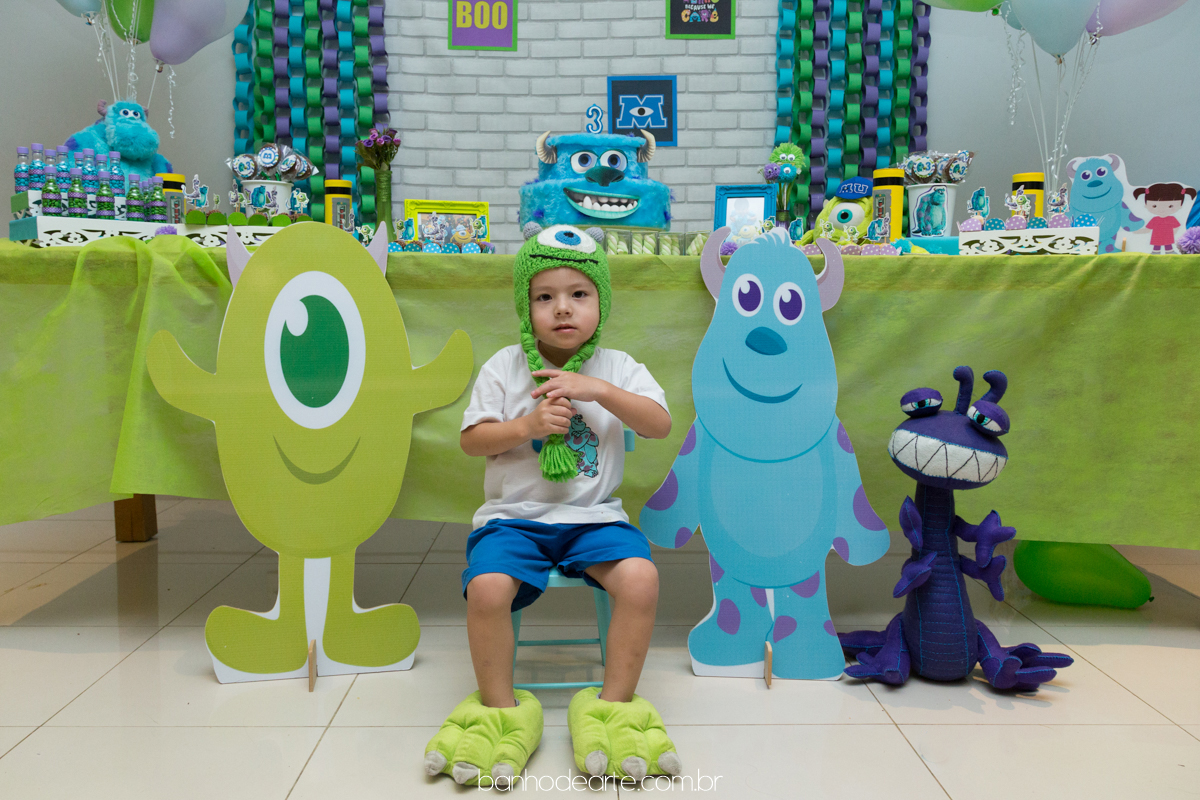 Tema Monstros S.A | Yuri Kenzo 3 anos fotografado por Banho de Arte