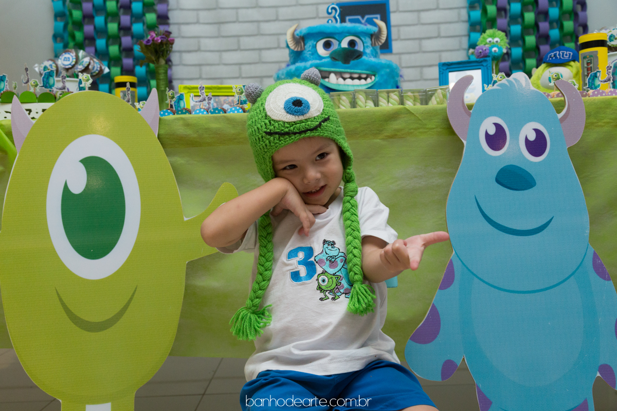 Tema Monstros S.A | Yuri Kenzo 3 anos fotografado por Banho de Arte