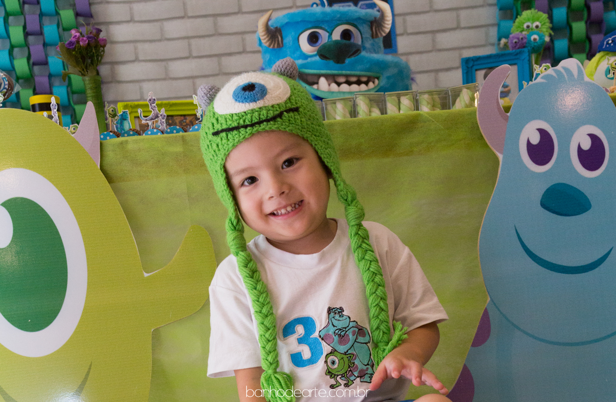 Tema Monstros S.A | Yuri Kenzo 3 anos fotografado por Banho de Arte