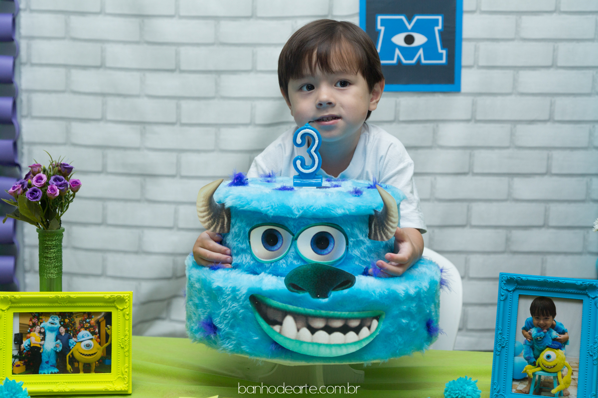 Tema Monstros S.A | Yuri Kenzo 3 anos fotografado por Banho de Arte