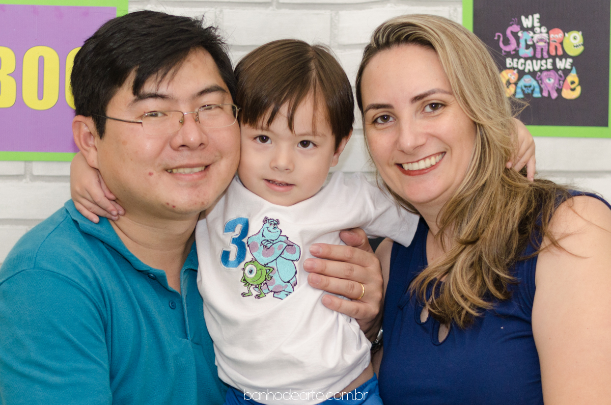 Tema Monstros S.A | Yuri Kenzo 3 anos fotografado por Banho de Arte