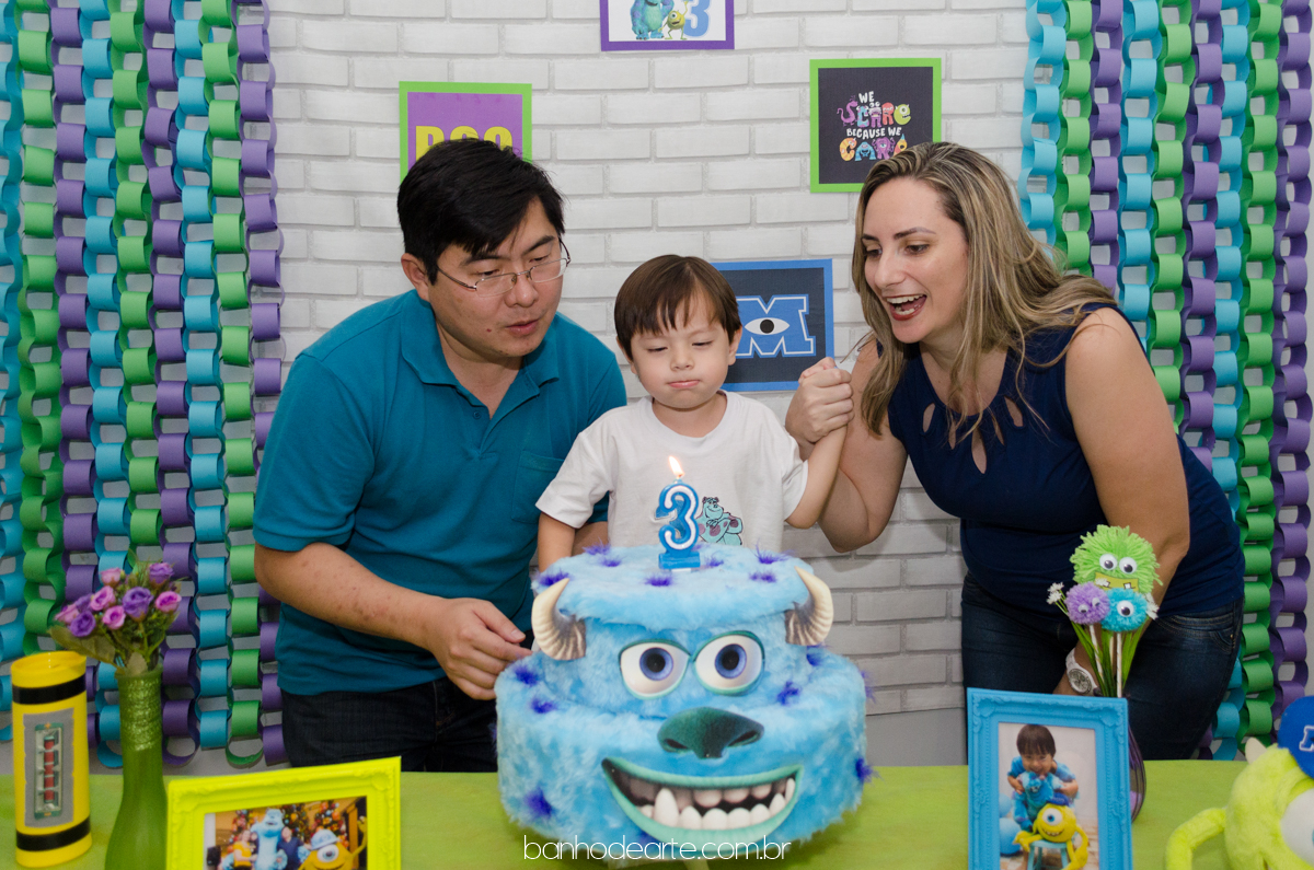 Tema Monstros S.A | Yuri Kenzo 3 anos fotografado por Banho de Arte