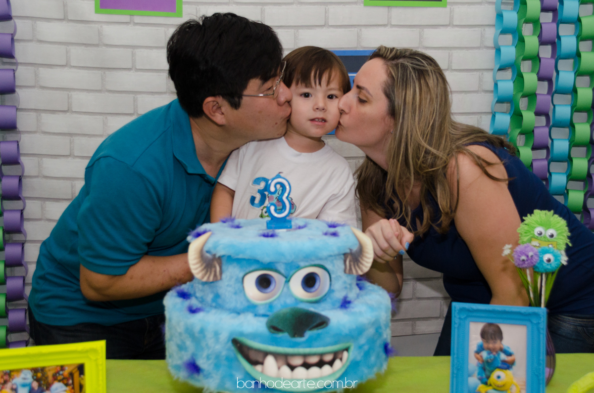 Tema Monstros S.A | Yuri Kenzo 3 anos fotografado por Banho de Arte