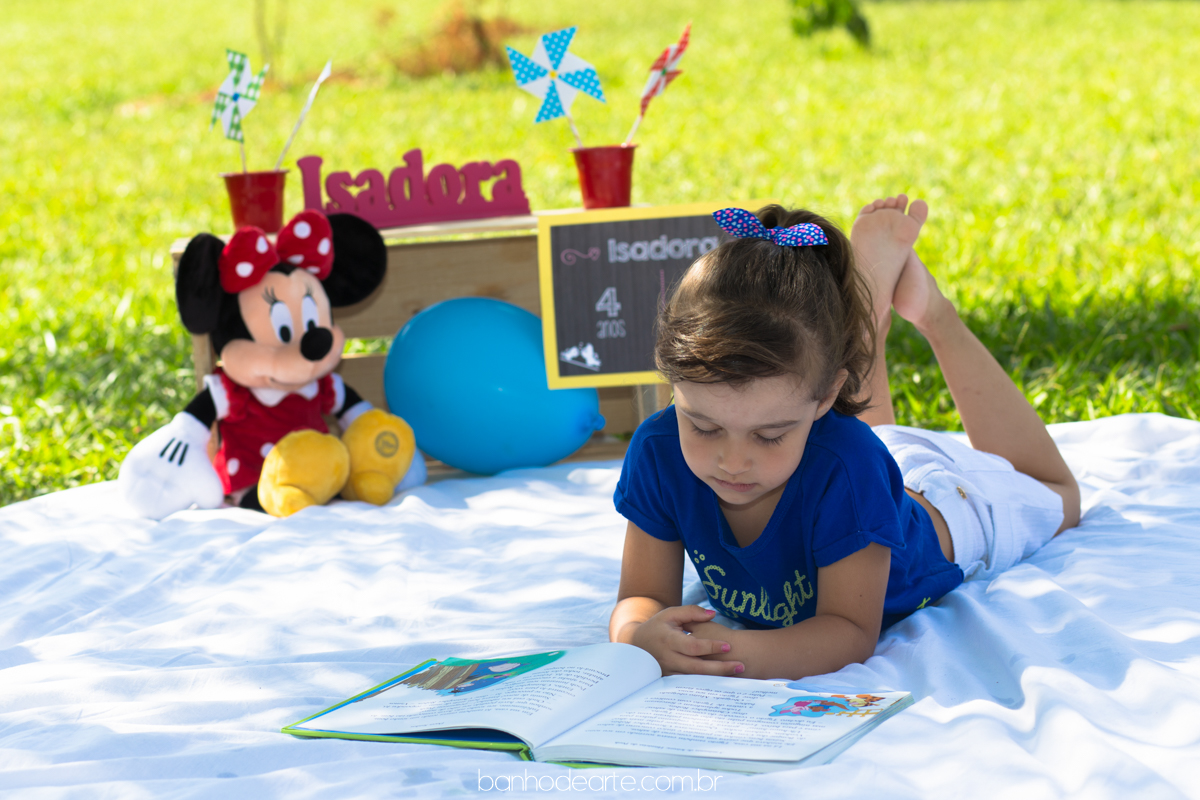 Smash the Watermelon |  Lorenzo e  Isadora fotografado por Banho de Arte