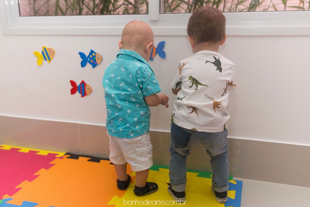 Brincando com os peixinhos