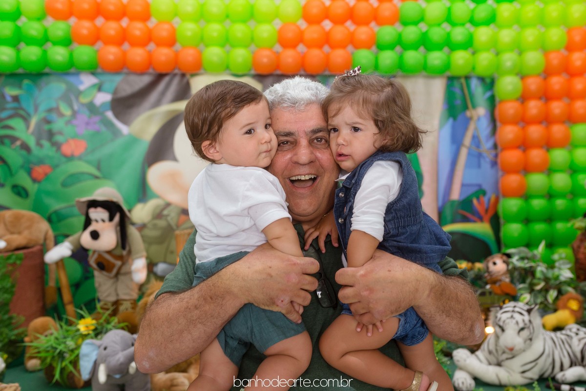 Aniversário de 1 aninho do Daniel - Tema Mickey Safari - Buffet Mago Ra Tim Boom