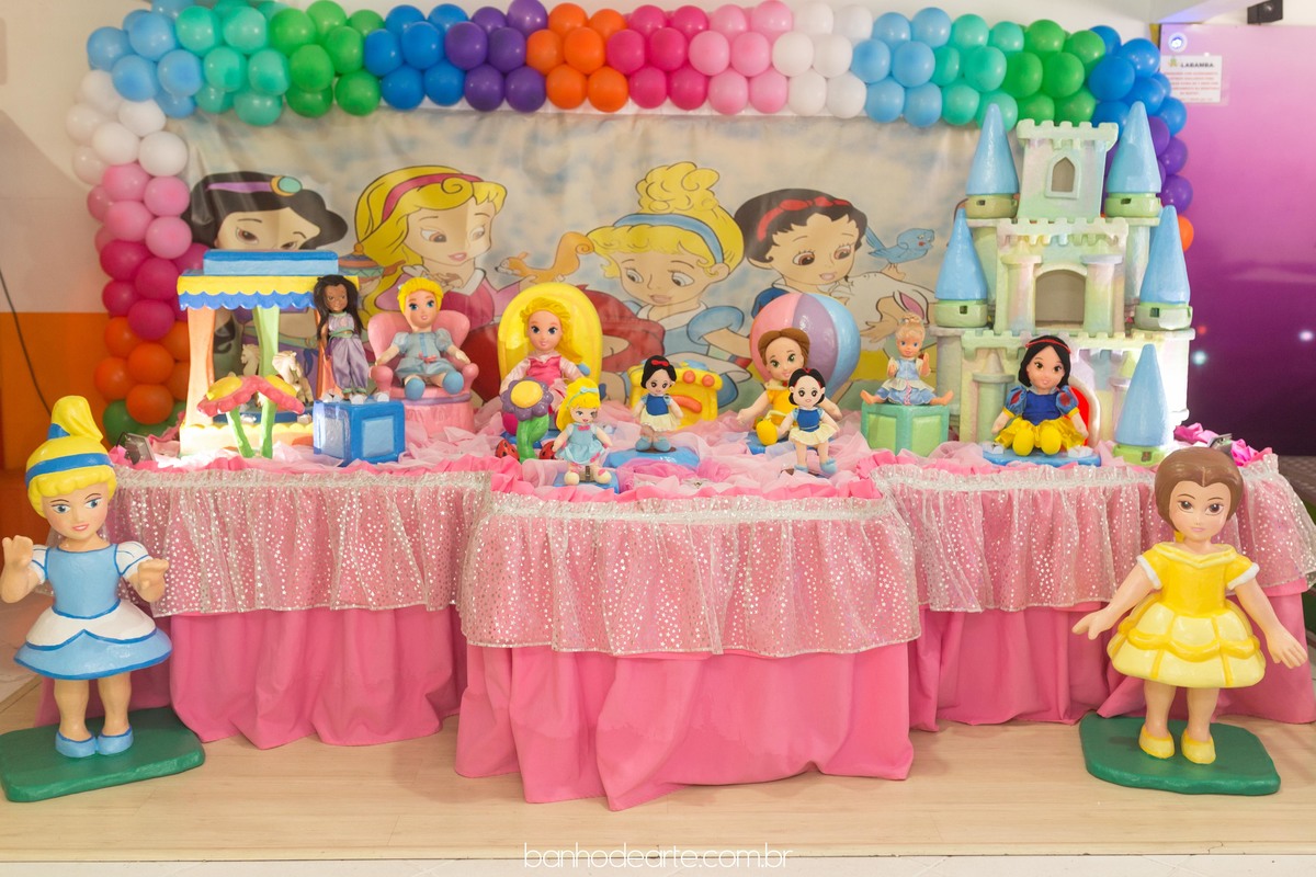 Aniversario de 5 anos da Vitoria - Tema Princesas Baby