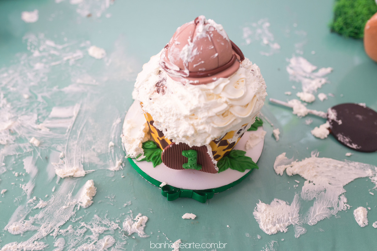 Smash the Cake Vinícius fotografado por Banho de Arte