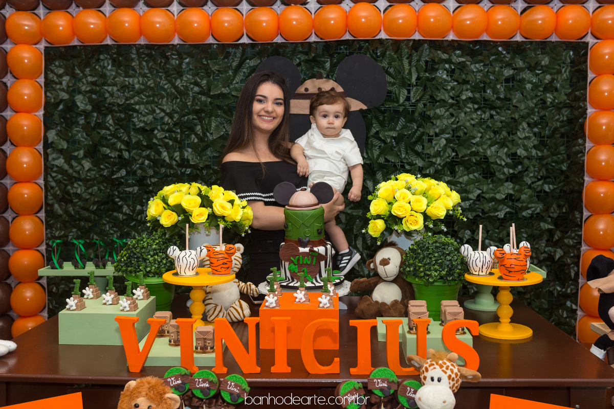 Aniversário de 1 ano do Vinícius - Tema Mickey Safari