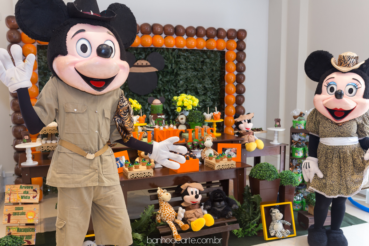 Aniversário de 1 ano do Vinícius - Tema Mickey Safari