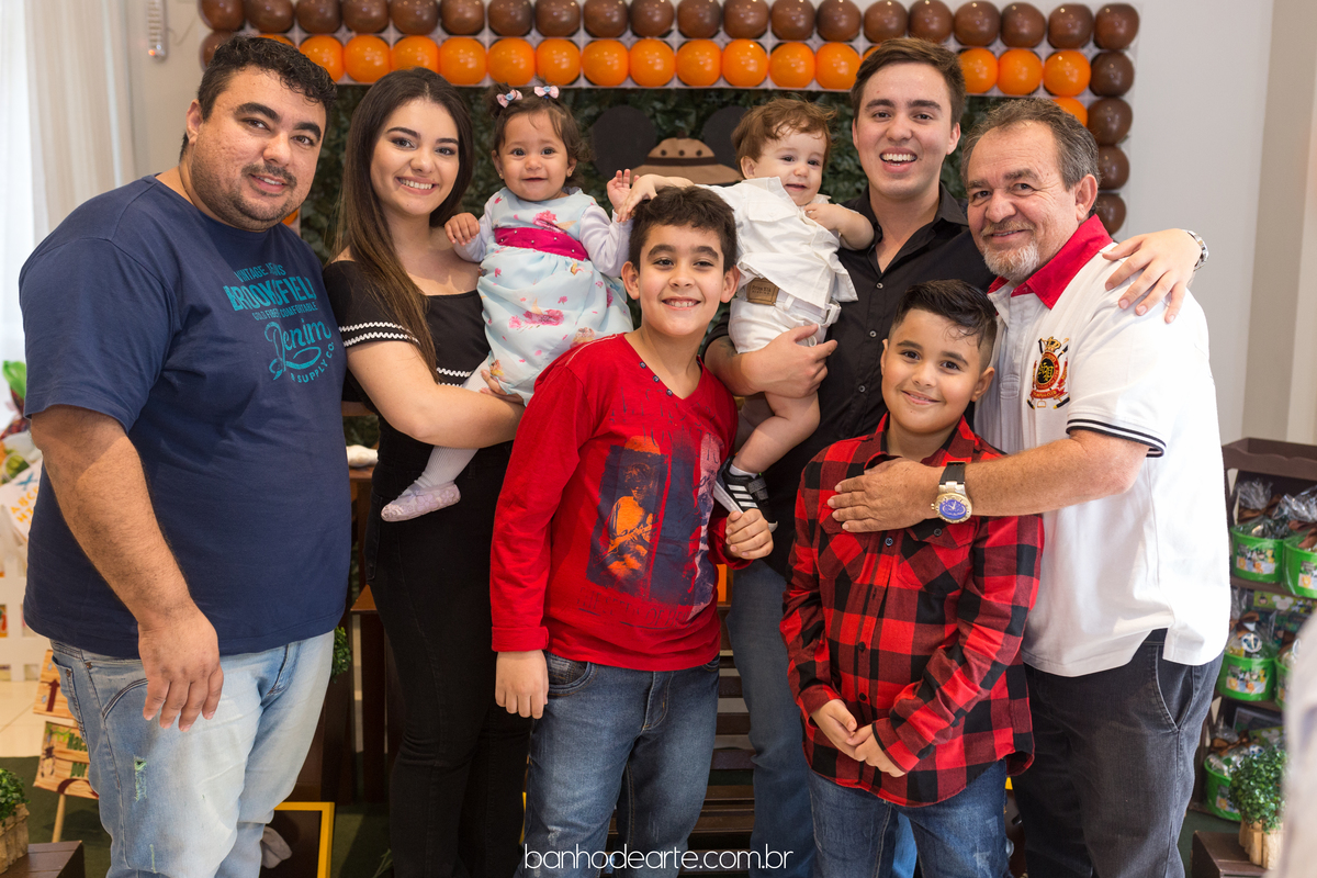 Aniversário de 1 ano do Vinícius - Tema Mickey Safari