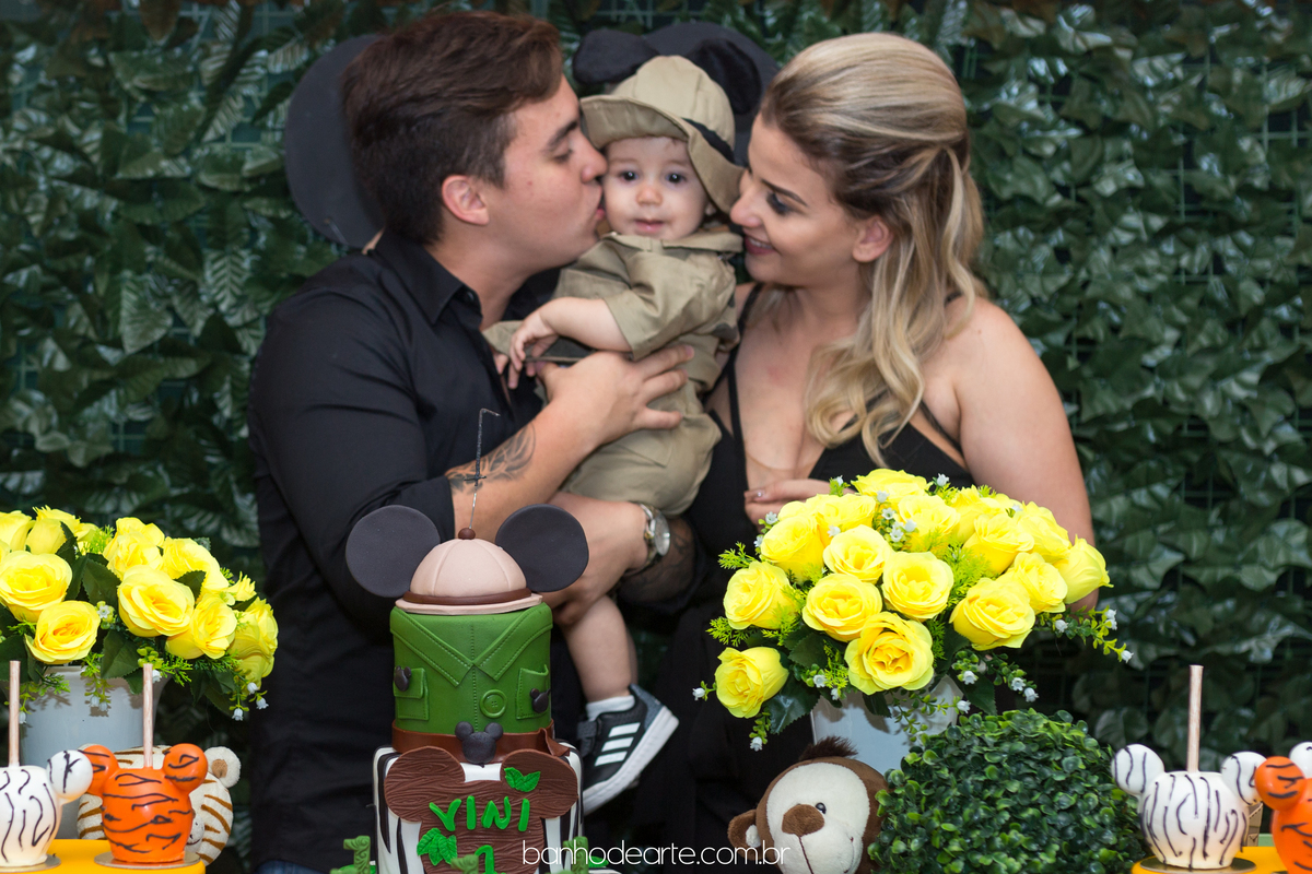 Aniversário de 1 ano do Vinícius - Tema Mickey Safari