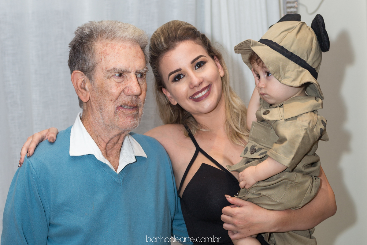 Aniversário de 1 ano do Vinícius - Tema Mickey Safari