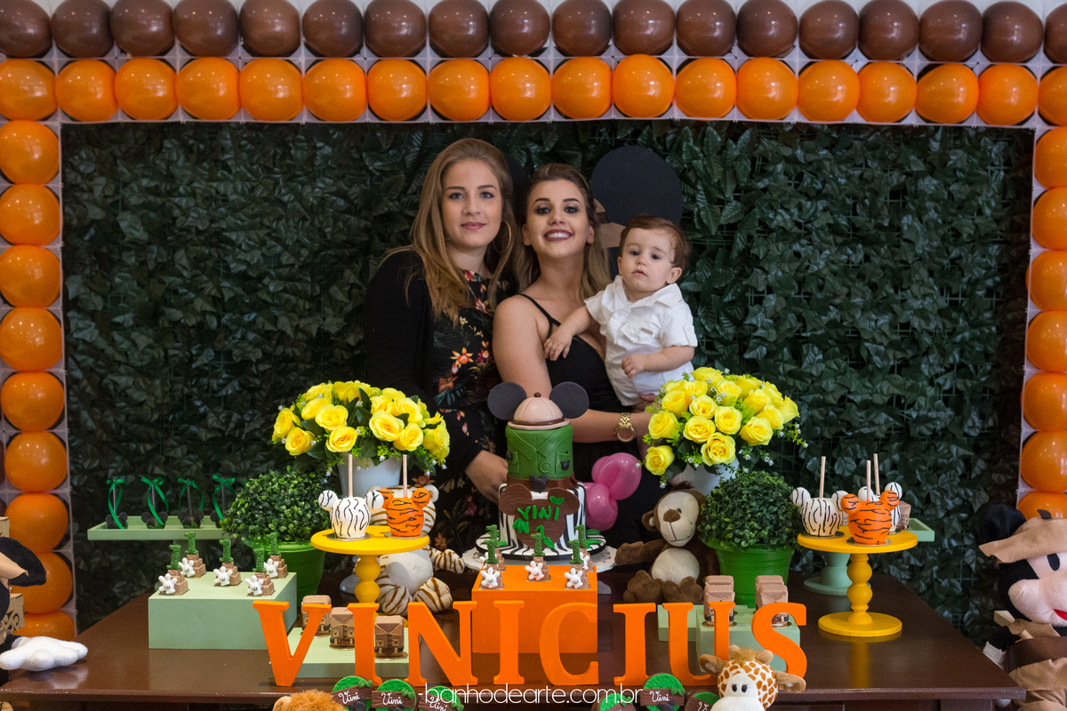 Aniversário de 1 ano do Vinícius - Tema Mickey Safari