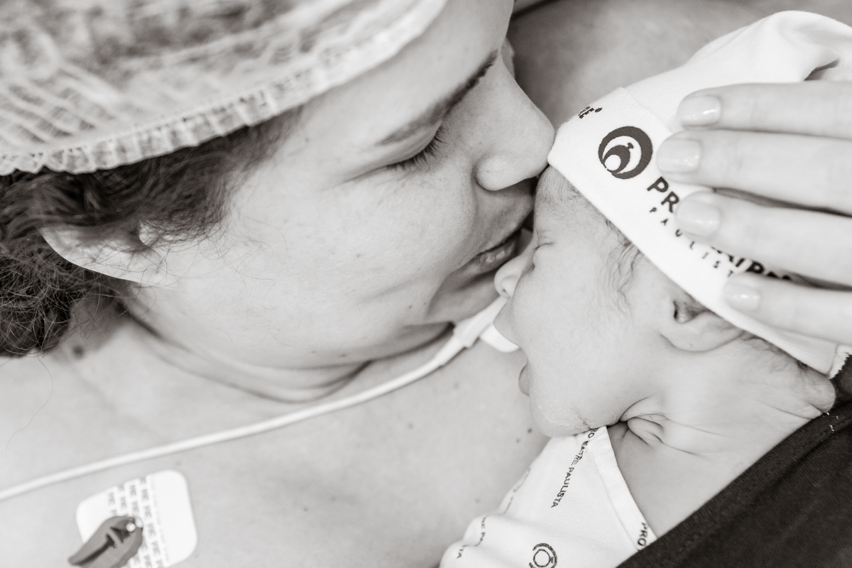 O nascimento do Raul - Fotografia de Parto - Promatre Paulista