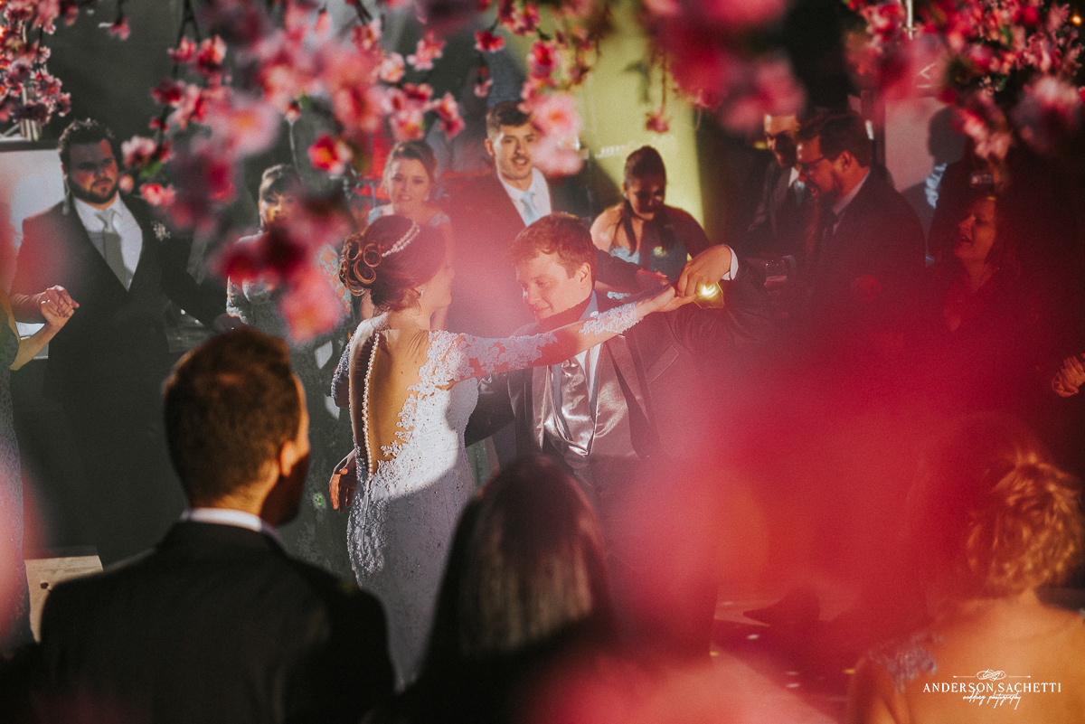 Casamento solar das Palmeiras Noivos dançando