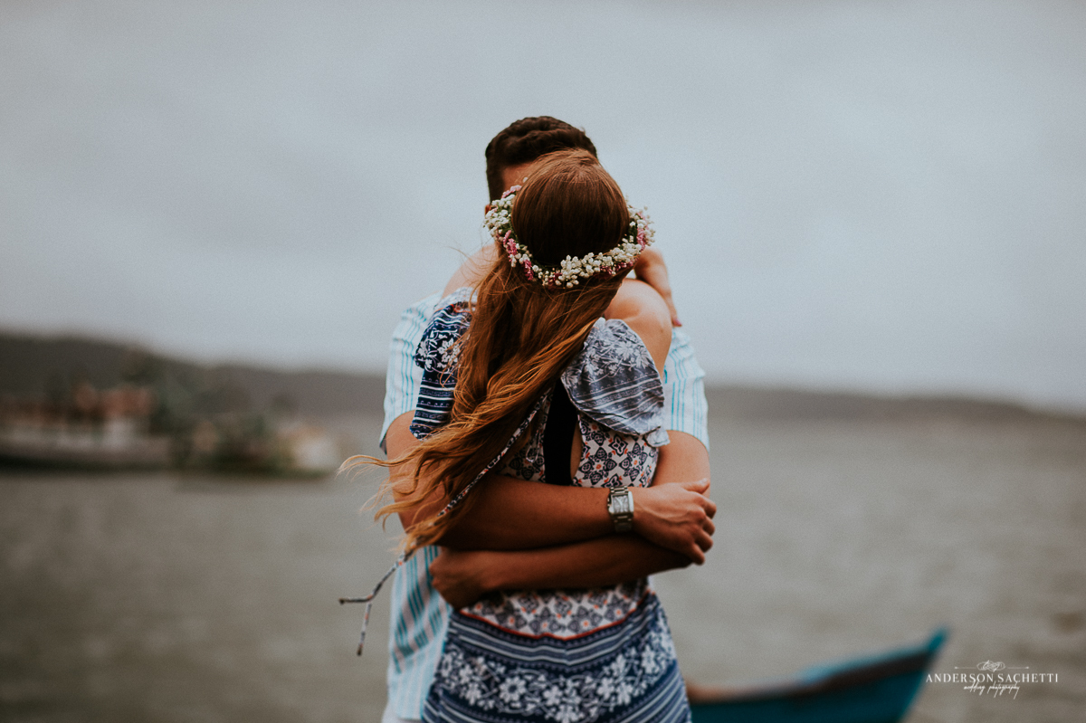 Ensaio de casal pré wedding na praia de bombinhas sc, fotógrafo anderson sachetti, praia de bombinhas
