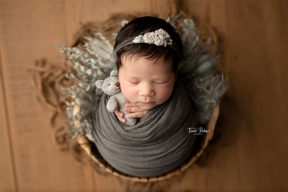 ensaionewborncuritiba,newborncuritiba,fotosderecemnascido,recemnascidoscuritba,fotografanewborncuritba,booknewborncuritiba,fotografanewborn,newborn,tainaportofotografia,tainaportofotografianewborn