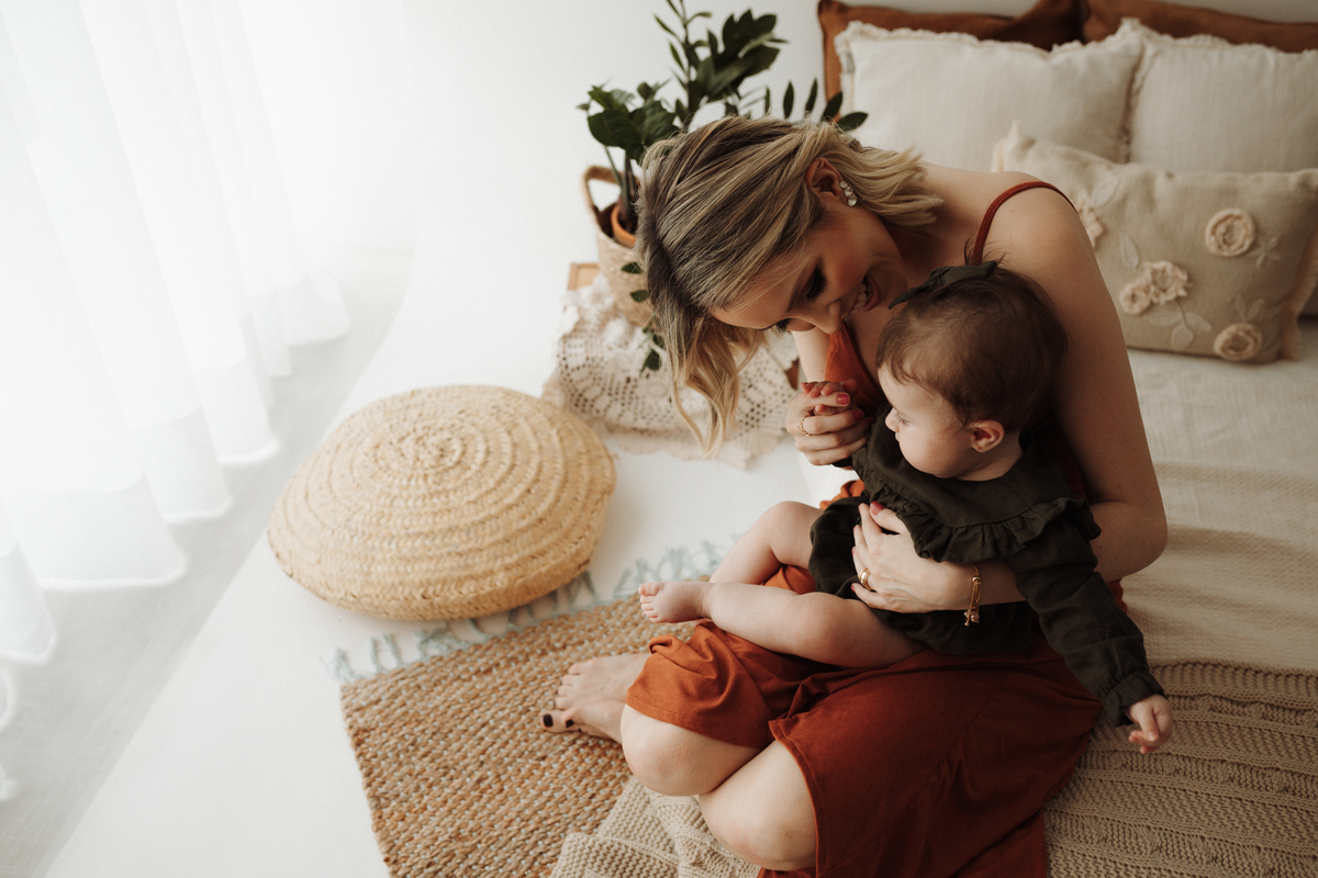 Ensaioinfantilcuritiba,ensaiodefamilia-fotosdefamiliacuritiba-ensaiodebebescuritiba-fotografainfantilcuritiba-tainaportofotografia-estudiofotograficocuritiba