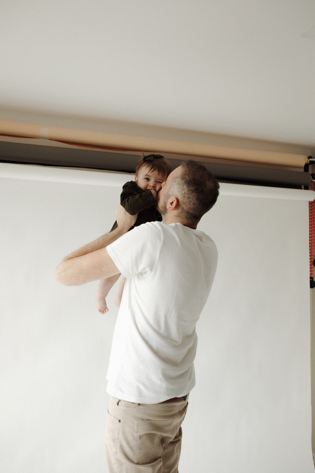Ensaioinfantilcuritiba,ensaiodefamilia-fotosdefamiliacuritiba-ensaiodebebescuritiba-fotografainfantilcuritiba-tainaportofotografia-estudiofotograficocuritiba