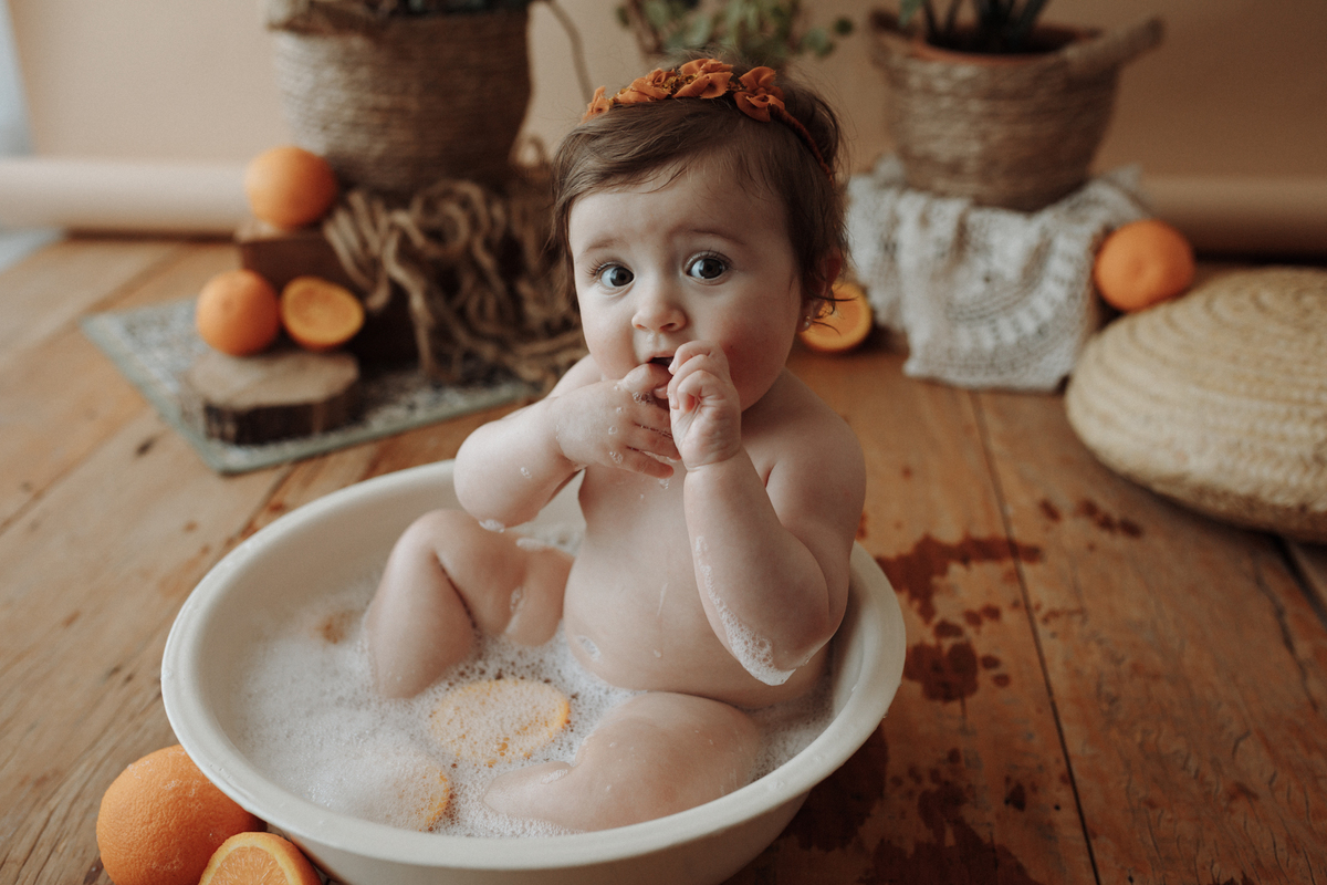 ensaioinfantilcuritiba,fotografiainfantil,fotosdebebes,ensaiodefamiliacuritiba,ensaioinfantilcuritiba,estudiofotograficocuritiba,tainaportofotografia,ensaiodefrutinhas,introduçãoalimentar